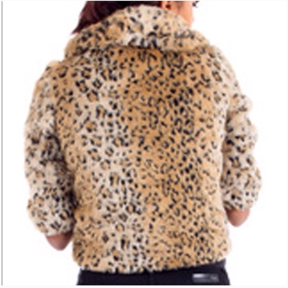 Luz Animal Print Cheetah Faux Fur 3/4 Sleeve Crop Coat - Picture 2 of 15
